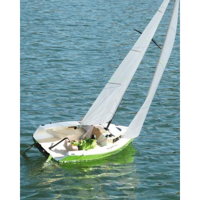 Krick Drago RC plachetnice 1:6 kit