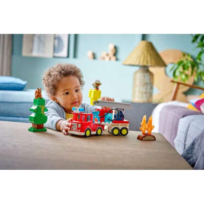 LEGO DUPLO - Hasičské auto s hadicí a hasičem