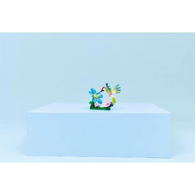 LEGO Creator - Divoká zvířata: Barevný kolibřík