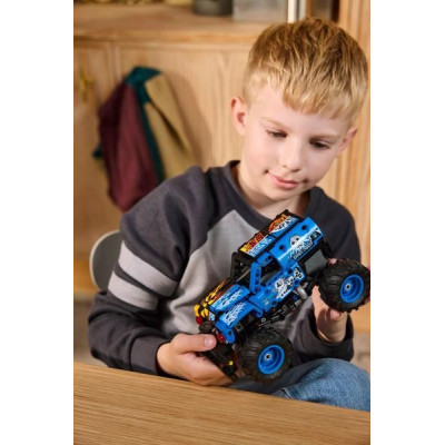 LEGO Technic - Monster Jam™ Grave Digger™ Oheň a led