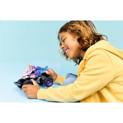 LEGO Technic - Monster Jam™ Sparkle Smash™ s natahovacím motorem