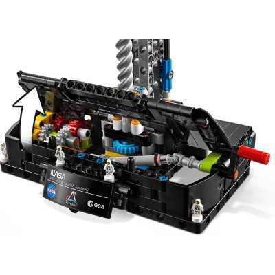 LEGO Technic - Raketa NASA Artemis Space Launch System