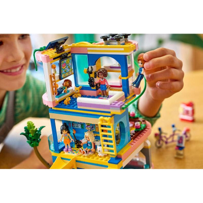 LEGO Friends - Klubovna pro kamarády v městečku Heartlake