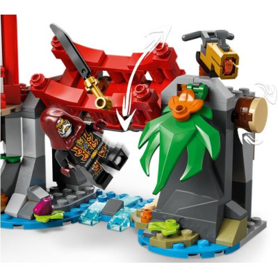 LEGO Ninjago - Souboj nindža vozidel a domek na stromě