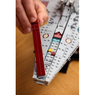 LEGO Star Wars - Útočný křižník třídy Venator