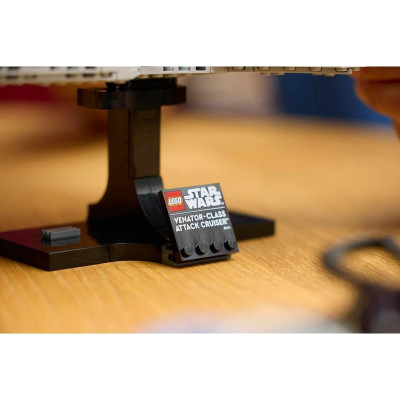 LEGO Star Wars - Útočný křižník třídy Venator