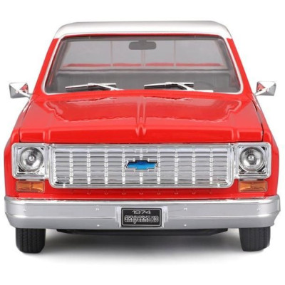 Maisto Chevrolet C10 Cheyenne Super 1:18 1974 červeno-bílá