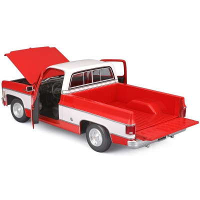Maisto Chevrolet C10 Cheyenne Super 1:18 1974 červeno-bílá