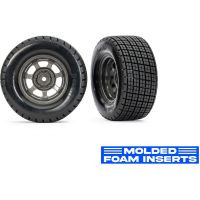 Komplett kerekek (2WD elöl), Traxxas Slash Mudboss RC autóhoz. Ovális, szürke, dirt tárcsa, 2.2/3.0", ragasztott Hoosier gumiabronccsal és prémium, nagy sűrűségű, öntött habbetéttel. A meghajtó 12 mm-es hatszögletű.