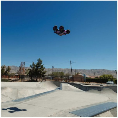 Arrma Quake 223S BLX 2WD 1:10 RTR červená