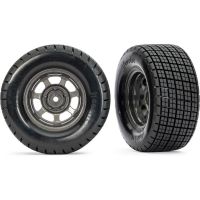 Komplett kerekek (2WD elöl), Traxxas Slash Mudboss RC autóhoz. Ovális, szürke, dirt tárcsa, 2.2/3.0", ragasztott Hoosier gumiabronccsal és prémium, nagy sűrűségű, öntött habbetéttel. A meghajtó 12 mm-es hatszögletű.