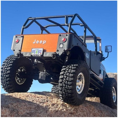 Axial SCX10 III Jeep CJ-7 1:10 4WD RTR měděná