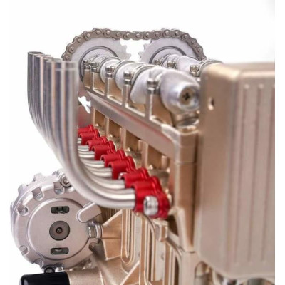 Teching čtyřválcový motor