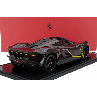 BBR MODELS FERRARI DAYTONA SP3 SERIE ICONA OPEN ROOF 2022 - CON VETRINA - WITH SHOWCASE - ROSSO RUBINO - RED YELLOW 1/12