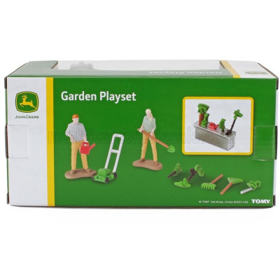 BRITAINS JOHN DEERE SET GARDEN PLAYSET WITH FIGURES - GREEN 1/32