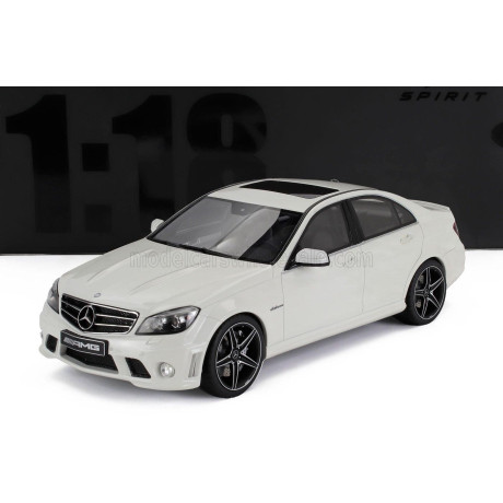 GT SPIRIT MERCEDES BENZ C-CLASS C63 AMG 2007 - DIAMOND WHITE 1/18