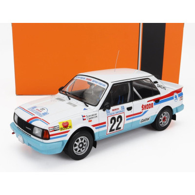 IXO MODELS ŠKODA 130LR N 22 RALLY ACROPOLIS 1986 SVATOPLUK KVAIZAR - JIRI JANECEK - WHITE LIGHT BLUE 1/18