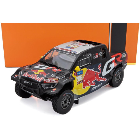 IXO MODELS TOYOTA GR DKR HILUX TEAM TOYOTA GAZOO RACING N 206 RALLY DAKAR 2024 LUCAS MORAES - ARMAND MONLEON - BLACK YELLOW RED