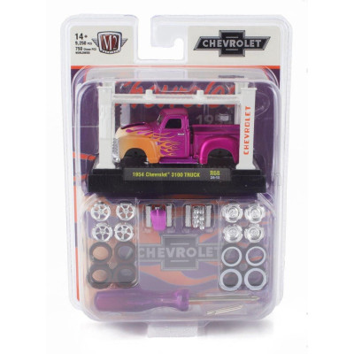 M2 MACHINES CHEVROLET 3100 TRUCK PICK-UP CUSTOM WITH ACCESSORIES 1954 - GARAGE SET OFFICINA - PONTE SOLLEVATORE AUTO - FOUR POST