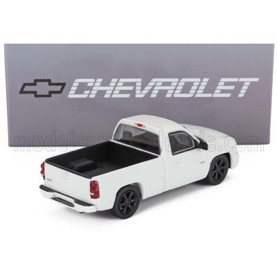 PARAGON MODELS CHEVROLET SILVERADO CATEYE SS SINGLE CAB PICK-UP 2006 - WHITE 1/64