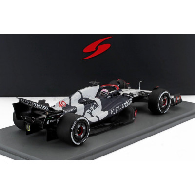 SPARK MODEL ALPHA TAURI F1  AT04 TEAM ALPHA TAURI N 40 SINGAPORE GP 2023 LIAM LAWSON - BLUE WHITE 1/18