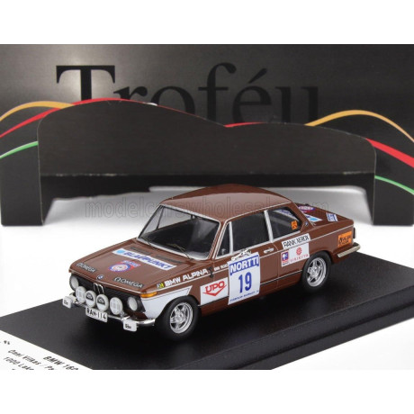 TROFEU BMW 1602 (night version) N 19 RALLY 1000 LAKES 1974 ONNI VILKAS - PAAVO RIIKONEN - BROWN 1/43