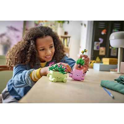LEGO Botanicals -  Houpající se rostlinky
