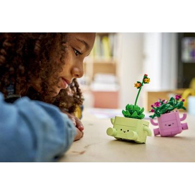 LEGO Botanicals -  Houpající se rostlinky