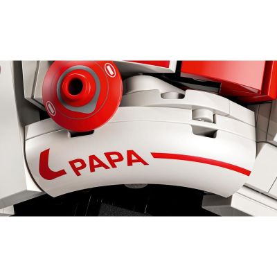 LEGO Editions - Helma Charles Leclerc ze Scuderia Ferrari HP