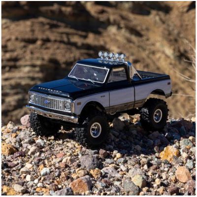 Axial SCX24 Chevrolet C10 1971 1:24 4WD RTR černý
