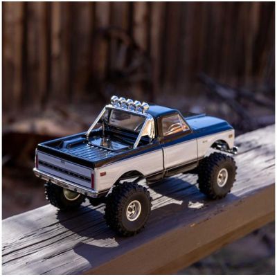 Axial SCX24 Chevrolet C10 1971 1:24 4WD RTR oranžový
