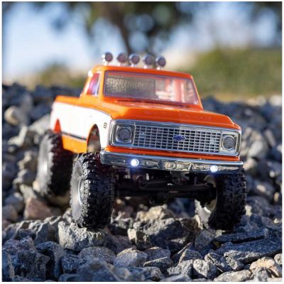 Axial SCX24 Chevrolet C10 1971 1:24 4WD RTR oranžový