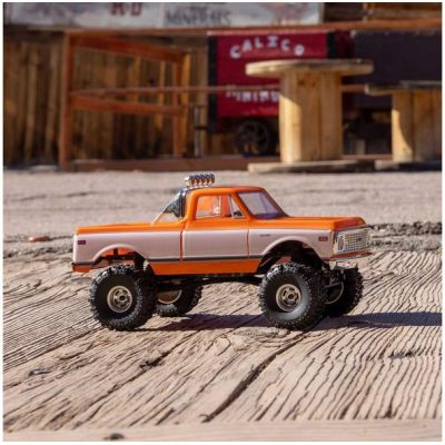 Axial SCX24 Chevrolet C10 1971 1:24 4WD RTR oranžový