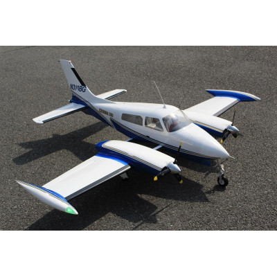 Cessna 310 Twin Engine 2,06m (Zatahovací podvozek)