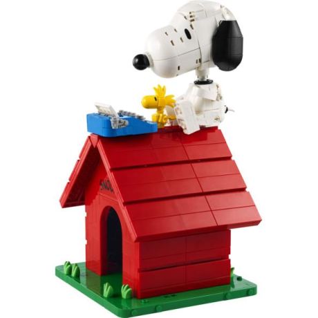 LEGO Ideas - Földimogyoró: Snoopy fészere