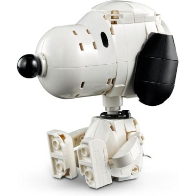 LEGO Ideas - Peanuts: Snoopyho bouda