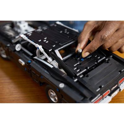 LEGO Technic - Auto Fast and Furious Dodge Charger R/T