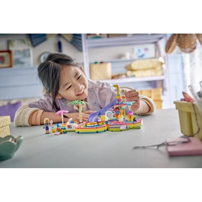 LEGO Friends - Zábavný den v aquaparku