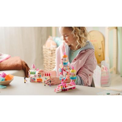 LEGO Friends - Kolotoč se sladkostmi a cupcaky
