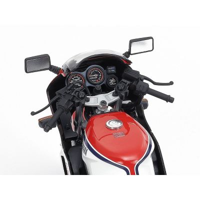 TAMIYA YAMAHA RZV500R 1:12 MŰANYAG KÉSZLET | RCsvet