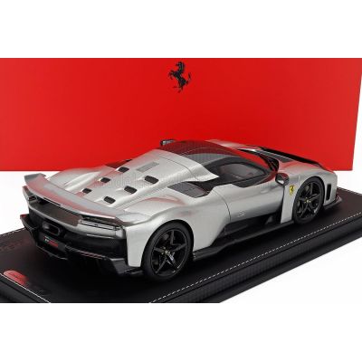 BBR MODELS FERRARI F80 2024 - CARBON RIMS - CON VETRINA - WITH SHOWCASE - ALLUMINIO LUCIDO - GREY 1/18