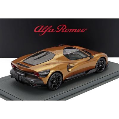 BBR MODELS ALFA ROMEO 33 STRADALE 2025 - CON VETRINA - WITH SHOWCASE - OCRA - OCHRE 1/18