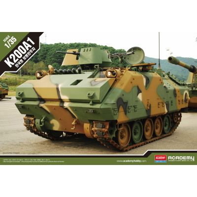 Model Kit military 13292 - R.O.K. ARMY K200 A1 (1:35)