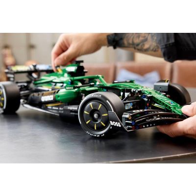 LEGO Technic - Auto Aston Martin Aramco AMR25 F1®