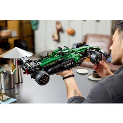 LEGO Technic - Auto Aston Martin Aramco AMR25 F1®