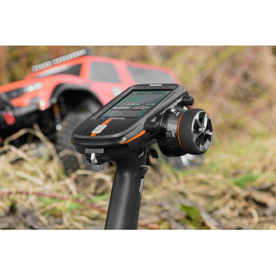 Vysílač RC8X s příjímačem R8FG
