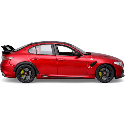 Bburago Alfa Romeo Giulia GTA 1:18 červená metalíza