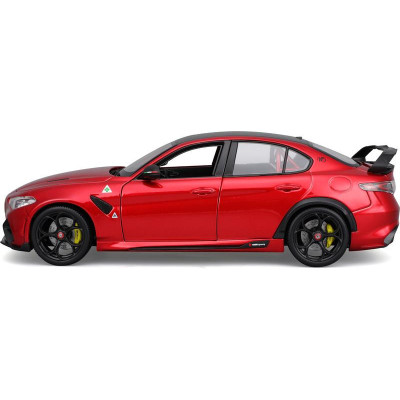 Bburago Alfa Romeo Giulia GTA 1:18 červená metalíza