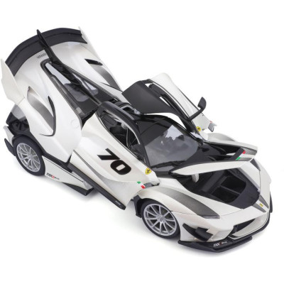 Bburago Ferrari FXX-K EVO No.70 1:18 bílá/černá
