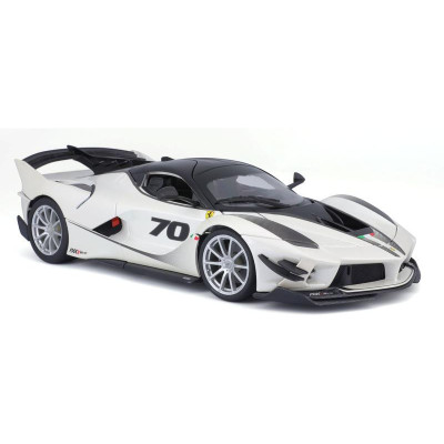 Bburago Ferrari FXX-K EVO No.70 1:18 bílá/černá